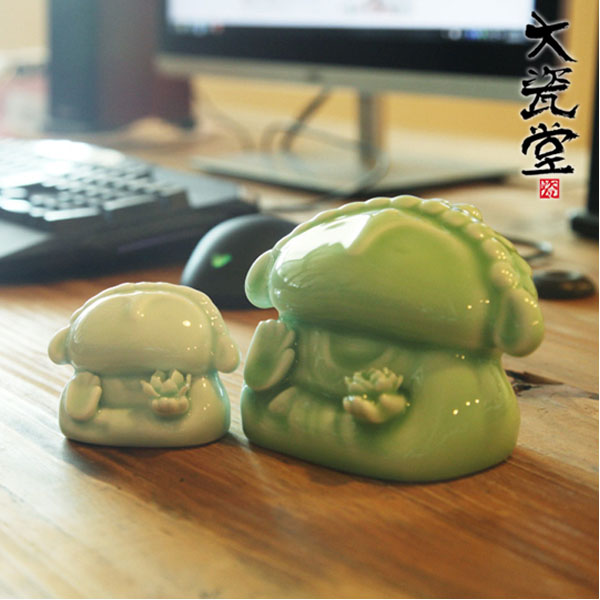 5Cgo 41940994192  陶泥青瓷如來小佛像釋迦牟尼禅意茶寵手持蓮花心如明鏡粉青大小一對  LAY85000