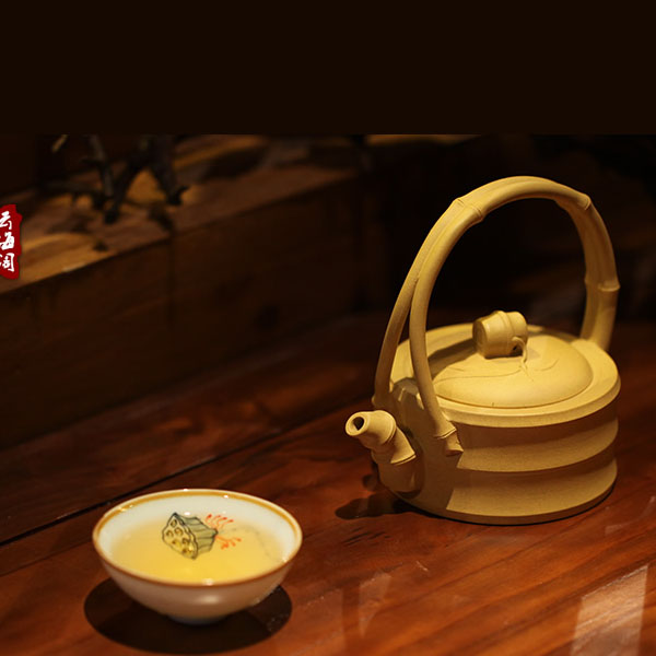 5Cgo 18977565167 名家宜興紫砂壺茶杯泡茶茶海茶碗純全手工原礦段泥竹節小提梁壺功夫茶壺茶具套裝  HJT89600